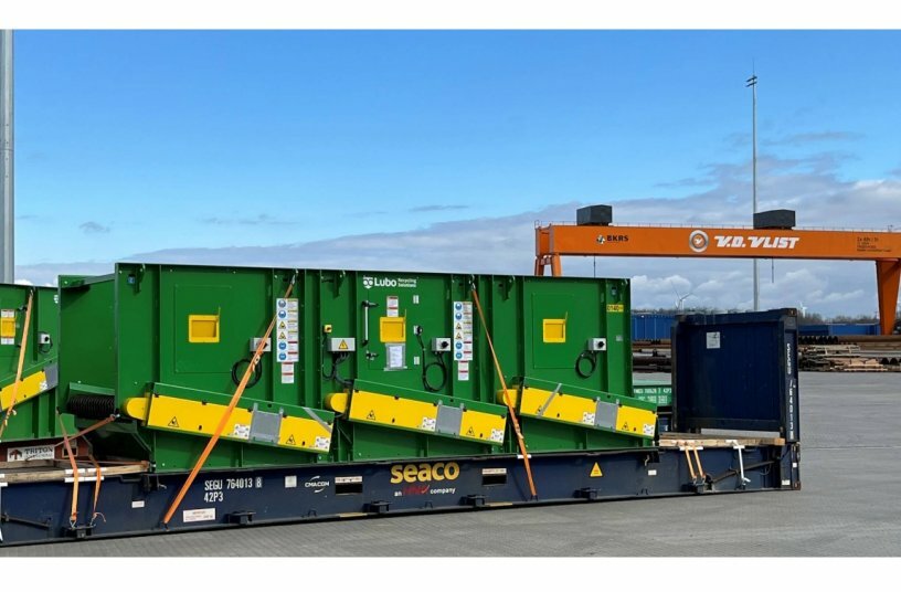 Van der Vlist: Your Partner for Flatrack and Container Services<br>IMAGE SOURCE: Van der Vlist