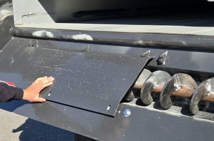Fliegl Bau- und Kommunaltechnik – Wiesel Compact Abdeckblech<br>BILDQUELLE: Fliegl Bau- & Kommunaltechnik GmbH
