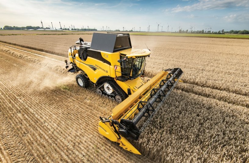 New Holland CX8.90<br>IMAGE SOURCE: New Holland Agriculture