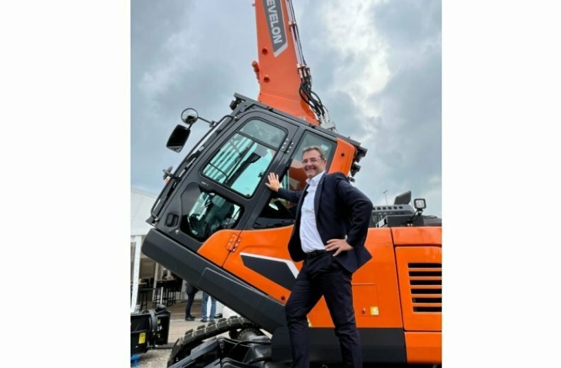 Positive feedback: DEVELON Sales Manager Marc Glesius spoke to many existing customers during the five days of the trade fair and was particularly pleased with the large number of new prospects.<br>IMAGE SOURCE: DEVELON