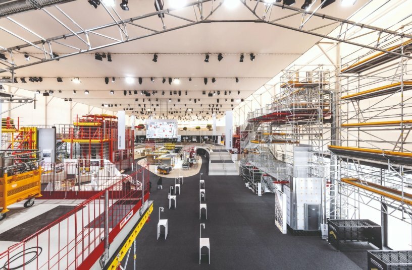A look at the heart of the PERI exhibition hall: On more than 4,000 m2, visitors will get extensive insights into the latest technologies and solutions in the fields of formwork, scaffolding, engineering and digital products and services.<br>IMAGE SOURCE: PERI SE