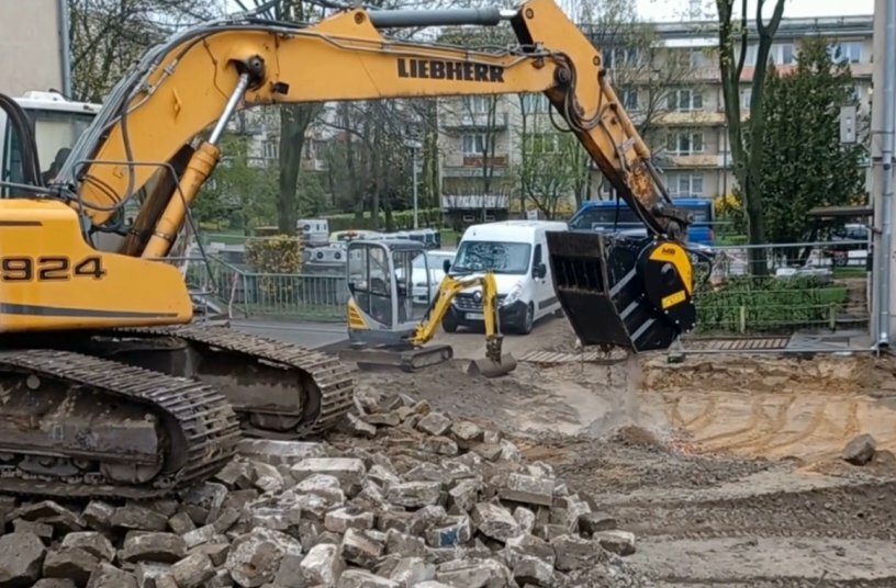 MB Crusher BF80.3<br>IMAGE SOURCE: MB Crusher