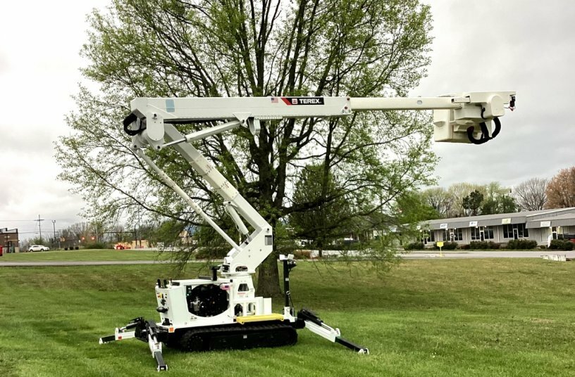 Terex Utilities Announces the Availability of TL45 on Mini Tracked Carrier for Lifting in Restricted Access Jobsites<br>IMAGE SOURCE: Terex Utilities