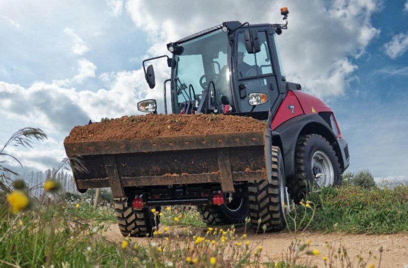 Yanmar wheel loader<br>IMAGE SOURCE: Daredevil; Yanmar Compact Equipment