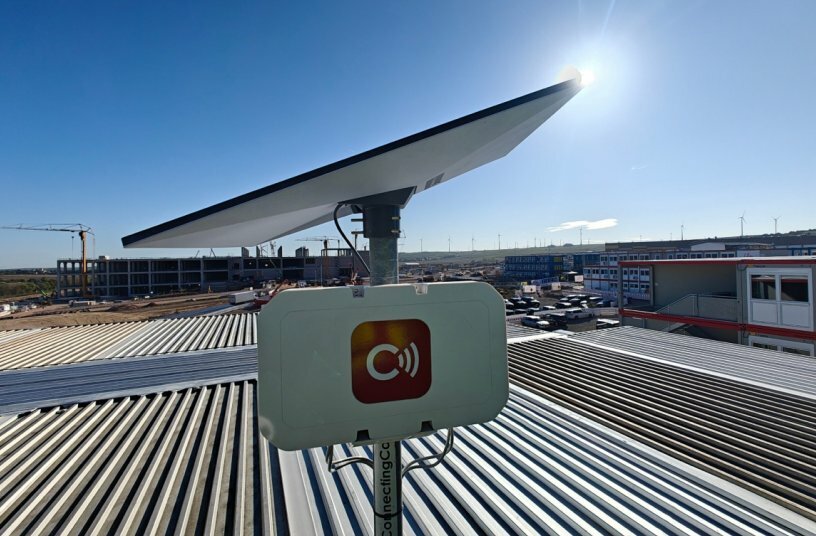 Durch eine Hybride Lösung, bei der die Signale aus dem Satelliten-Netzwerk und dem 5G-Netzwerk gebündelt werden, wird die Internetanbindung leistungsstärker und ausfallsicherer.<br>BILDQUELLE: ConnectingCase GmbH
