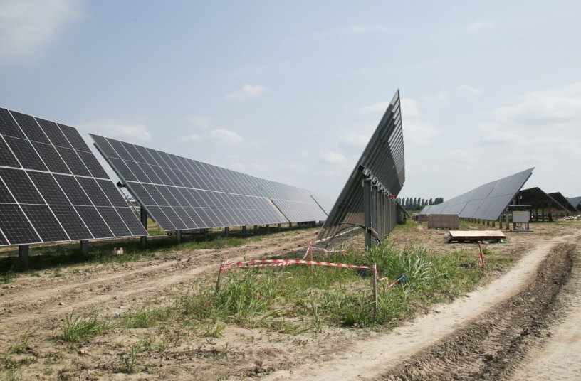 Bobcat machinery plays a key role in the construction of one of Italy´s largest agro-photovoltaic plants<br>IMAGE SOURCE: Bobcat