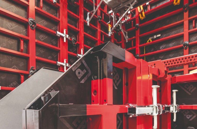 The new generation of the MAXIMO Panel Formwork is one more way PERI is contributing to greater sustainability. The coating, the PERIskin, not only offers long-term corrosion prevention for the formwork, it also saves a significant amount of energy during the production process.<br>IMAGE SOURCE: PERI SE