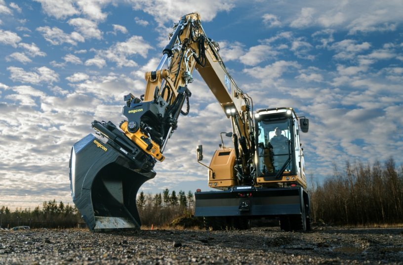 engcon proudly announce the compatibility of engcon’s next generation of control system, DC3, with Cat® wheeled excavator<br>IMAGE SOURCE: engcon