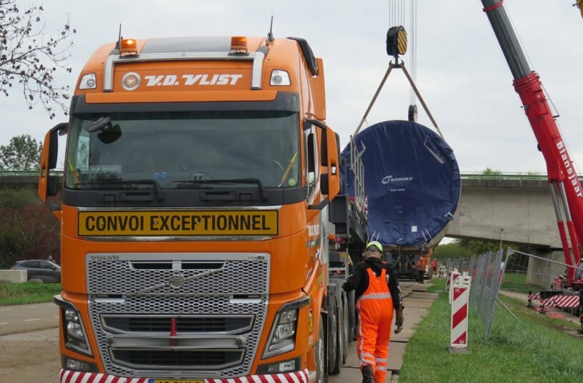 The Logistical Power behind Wind Farm Goyerbrug<br>IMAGE SOURCE: Van der Vlist