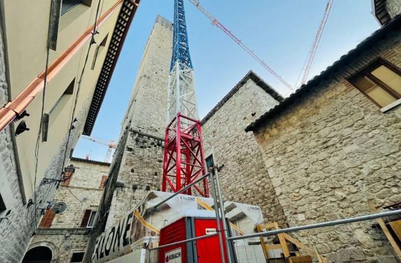Raimondi expands popular T Series range with new flat-top tower crane - first units of T87 deployed onsite in Italy and France<br>IMAGE SOURCE: Raimondi Cranes