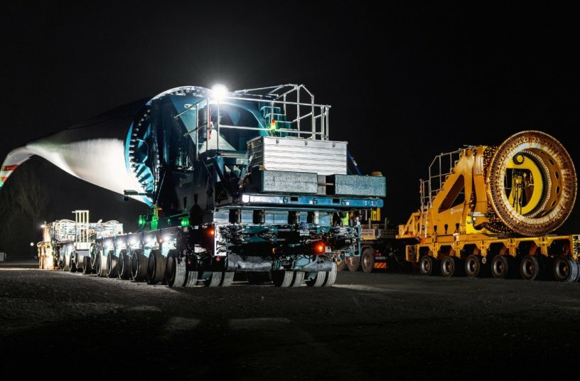 Three SCHEUERLE BladeLifter systems in operation: A total of 60 rotor blades are transported to the Bad Berleburg wind farm in multiple stages. <br>IMAGE SOURCE: TII Group