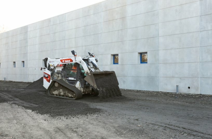 Bobcat T86 in Italy<br>IMAGE SOURCE: Bobcat