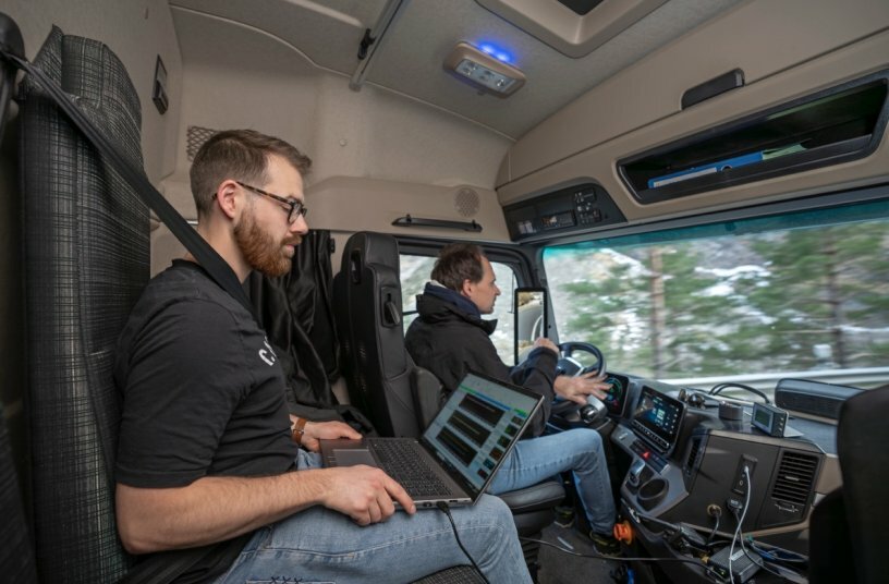 Winter Testing Mercedes-Benz GenH2 Truck in Switzerland<br>IMAGE SOURCE: Daimler Truck AG