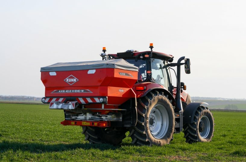 Düngerstreuer KUHN AXIS & AXENT Neue Technologie OPTIPOINT PRO<br>BILDQUELLE: KUHN SAS