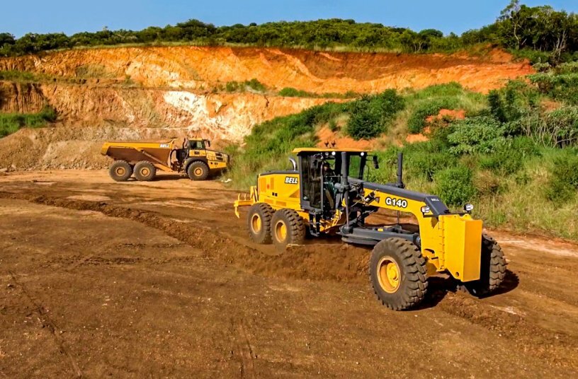The G140 is well suited to all maintenance and light to medium construction tasks and is fitted with the ZF ERGOPOWER transmission, which is well respected in the grading application for entry level units.<br>IMAGE SOURCE: Bell Equipment