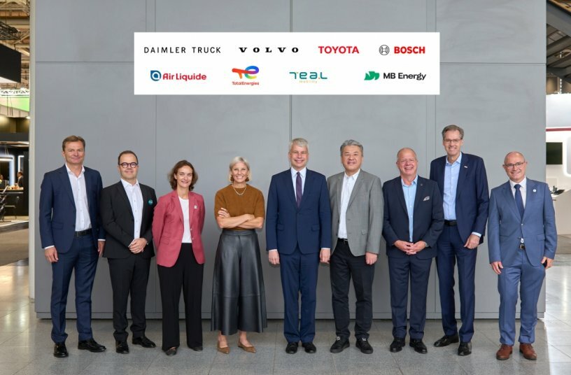 Industry leaders scale full value chain for hydrogen mobility across Europe