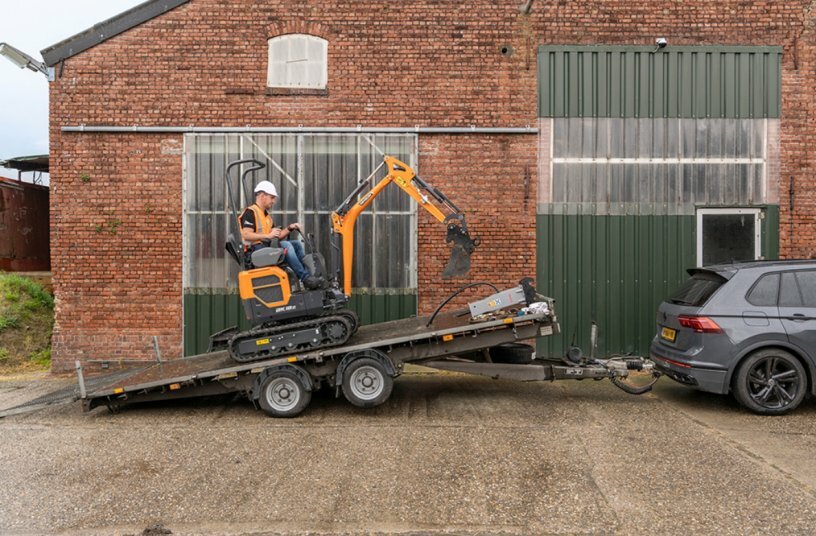 New High Performance DX10Z-7 Mini-Excavator from Develon<br>IMAGE SOURCE: DEVELON