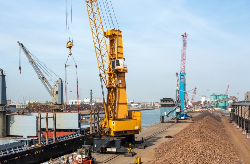 Existing fleet of Konecranes Gottwald Mobile Harbor Cranes at Marghera Port<br>IMAGE SOURCE: Konecranes GmbH
