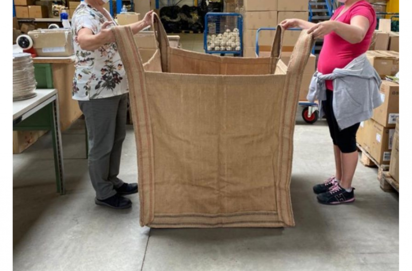 Jute is plant based, natural, 100% environmental friendly, compostable fiber.<br>IMAGE SOURCE: Danske Jutevarer ApS