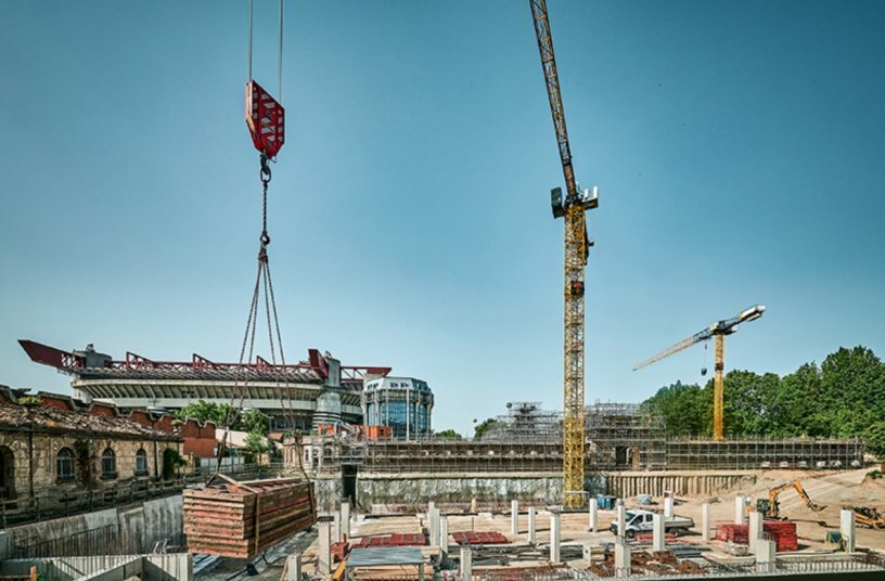 The flat-top cranes will continue supporting renovation and structural work until the end of 2023.<br>IMAGE SOURCE: Liebherr-International Deutschland GmbH