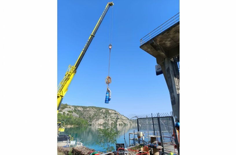 Eine Pumpe des Typs GSZ schwebt herein.<br>BILDQUELLE: Tsurumi