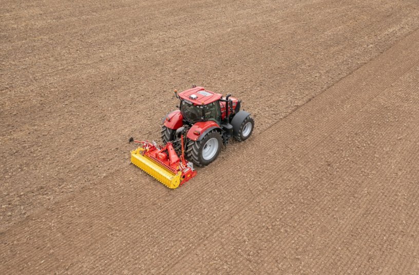 The LION 3030MASTER stands out with its new, eye catching design<br>IMAGE SOURCE: PÖTTINGER Landtechnik GmbH 