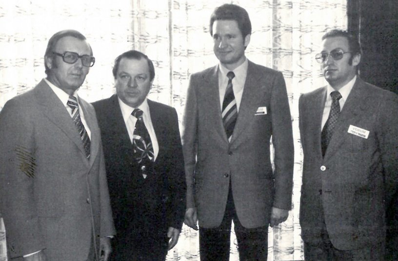 Der VDBUM-Vorstand 1977: Heinz Schild, Horst Beuter, Manfred Wichert und der hauptamtliche Geschäftsführer Rudi Silter, der gleichzeitig das Amt des 1. Vorsitzenden ausübte. <br> Bildquelle: VDBUM