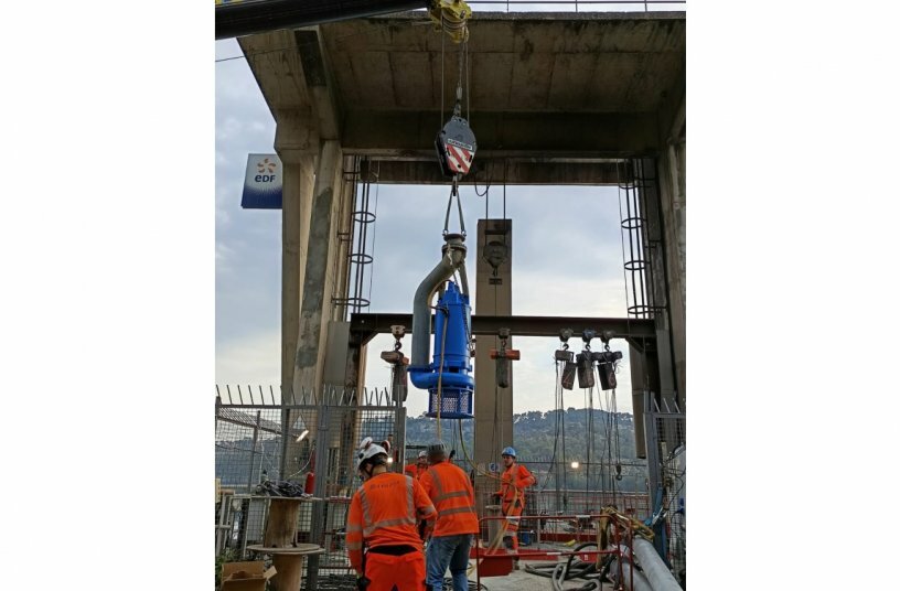 A GSZ pump comes in for work.<br>IMAGE SOURCE: Tsurumi