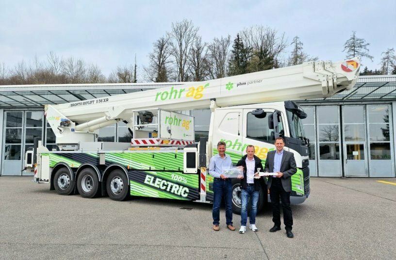 Weltpremiere auf der Bauma 2025: Erster vollelektrischer LKW mit Hubarbeitsbühne und einer Arbeitshöhe von 56 Metern<br>BILDQUELLE: Bronto Skylift