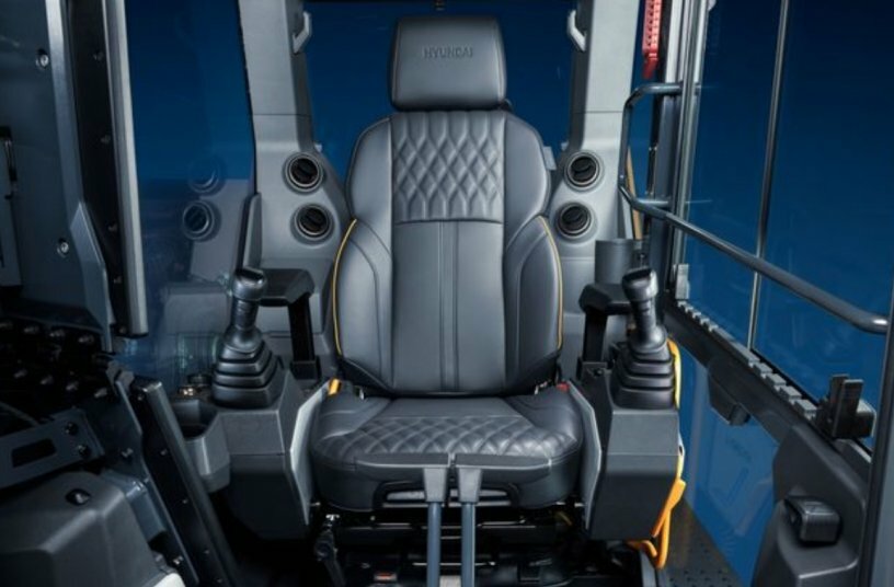 HX300 delivers increased power and performance<br>IMAGE SOURCE: Hyundai Construction Equipment Europe