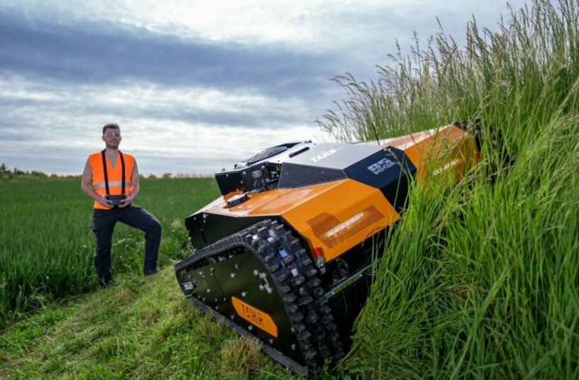 New AS 990 Tahr RC rotary mower enters series production<br>IMAGE SOURCE: AS-Motor