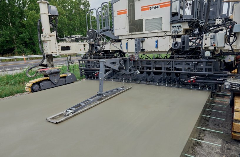 The Wirtgen longitudinal smoother – aka a super smoother – produces a perfectly smooth and even surface.<br>IMAGE SOURCE: WIRTGEN GROUP