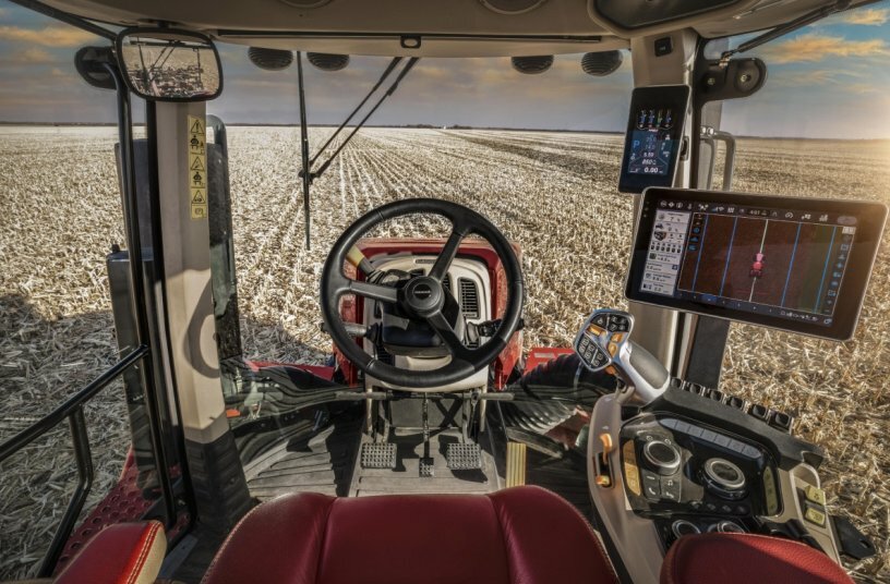 Case IH Quadtrac AFS Connect 645<br>IMAGE SOURCE: Case IH