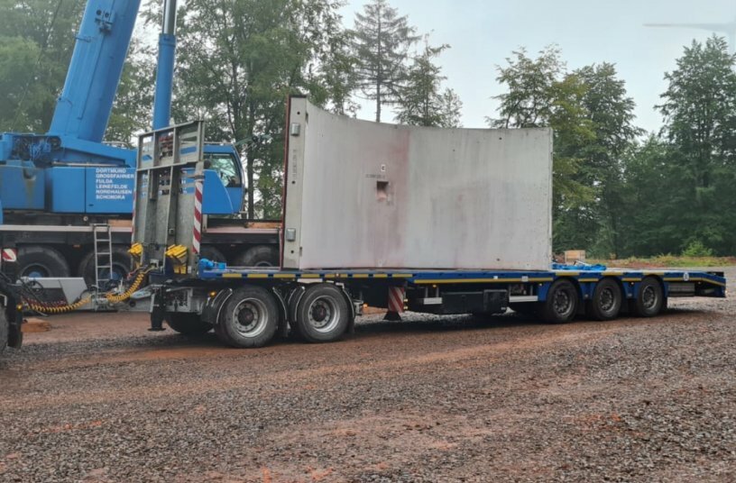 Mit Fliegl im Schwerlasteinsatz<br>BILDQUELLE: Fliegl Fahrzeugbau GmbH