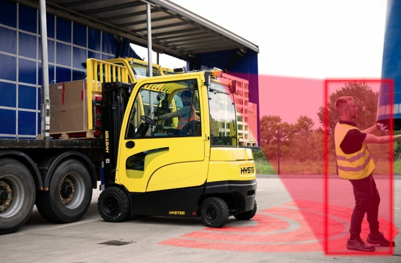 Hyster expands lineup of active alert and assist solutions with pedestrian awareness camera<br>IMAGE SOURCE: Hyster