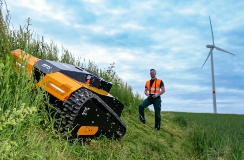 New AS 990 Tahr RC rotary mower enters series production<br>IMAGE SOURCE: AS-Motor