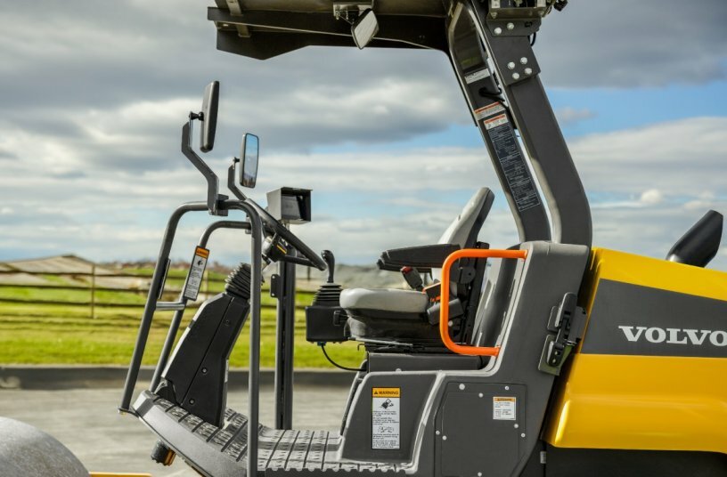 New Volvo SD70 Soil Compactor Brings Premium Performance in a Value Package<br>IMAGE SOURCE: Volvo Construction Equipment