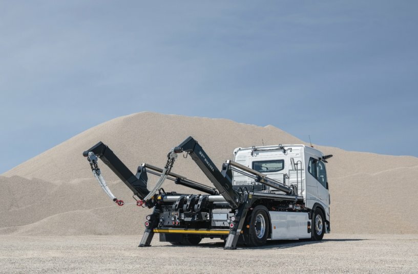 Auf der Überholspur mit Absetzkippern<br>BILDQUELLE: F.X. Meiller Fahrzeug- und Maschinenfabrik - GmbH & Co KG