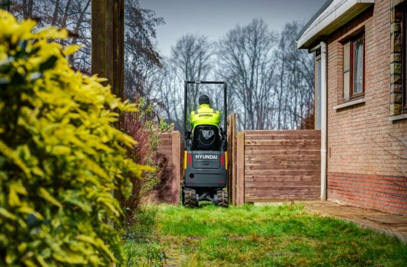 Hyundai adds HX10A Z micro excavator to compact line<br>IMAGE SOURCE: Hyundai Construction Equipment Europe