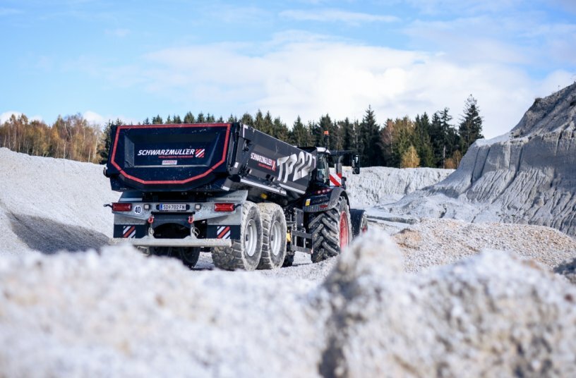 TP22 Offroad-Mulden-Kippanhänger – Die Antwort auf herausfordernde Gelände<br>BILDQUELLE: Schwarzmüller