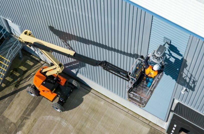JLG EC450AJ Compact<br>IMAGE SOURCE: JLG
