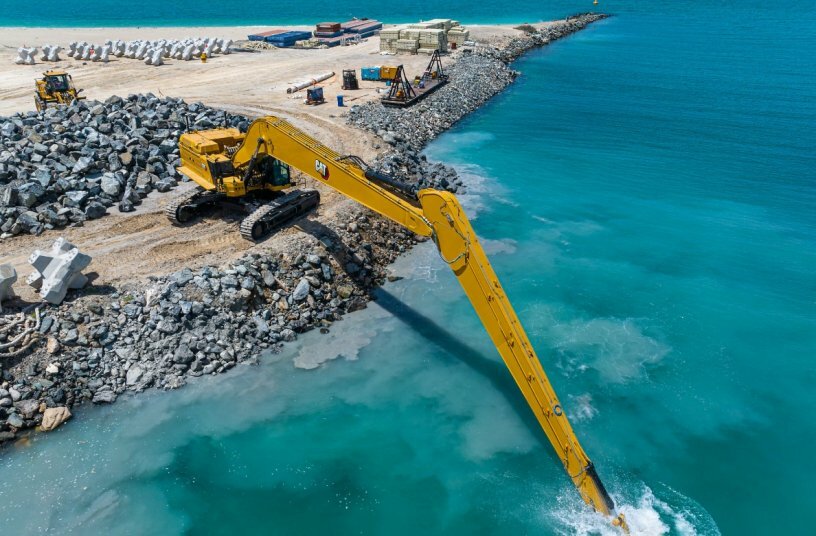 Reinforcements in the front linkage and frame allow digging power at a distance without sacrificing durability. A heavier counterweight than equivalent standard reach excavators provides greater stability. Get added versatility with optional tool control for select hydro-mechanical tools.<br>IMAGE SOURCE: Caterpillar