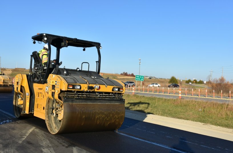 Collision Mitigation for Cat Asphalt Compactors<br>IMAGE SOURCE: Caterpillar