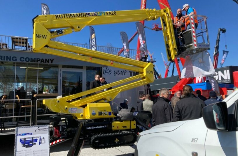 Die neue RUTHMANN BLUELIFT SA 20 feierte ihre Premiere auf der bauma 2025 in München.<br>BILDQUELLE: RUTHMANN Holdings GmbH