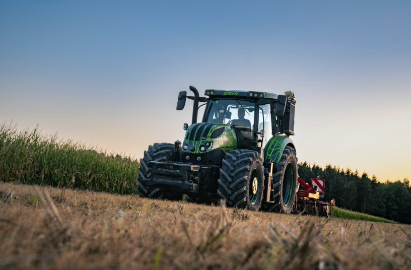 STEYR® at Agritechnica: The most powerful model ever, a radical drivetrain  design – and a legend returns