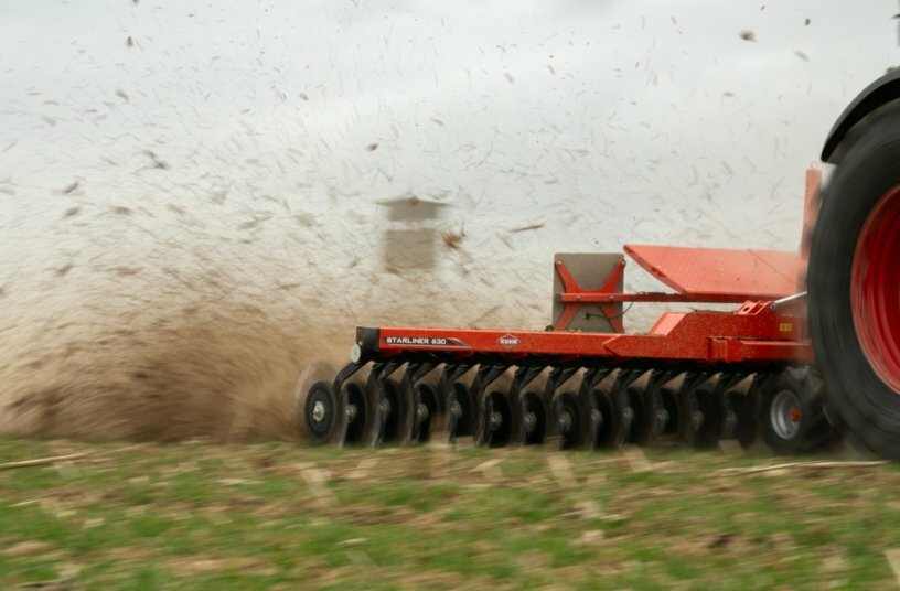 STARLINER rotary hoe<br>IMAGE SOURCE: KUHN SAS