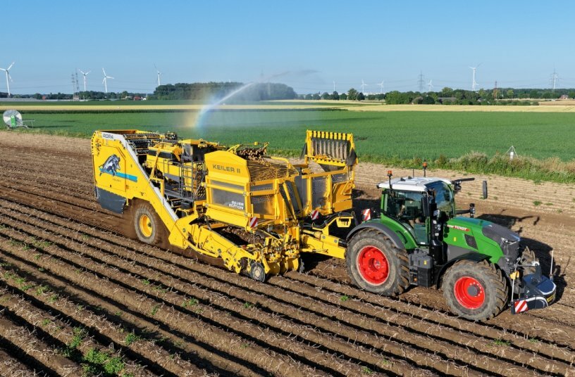 e-LS connect<br>IMAGE SOURCE: Fendt