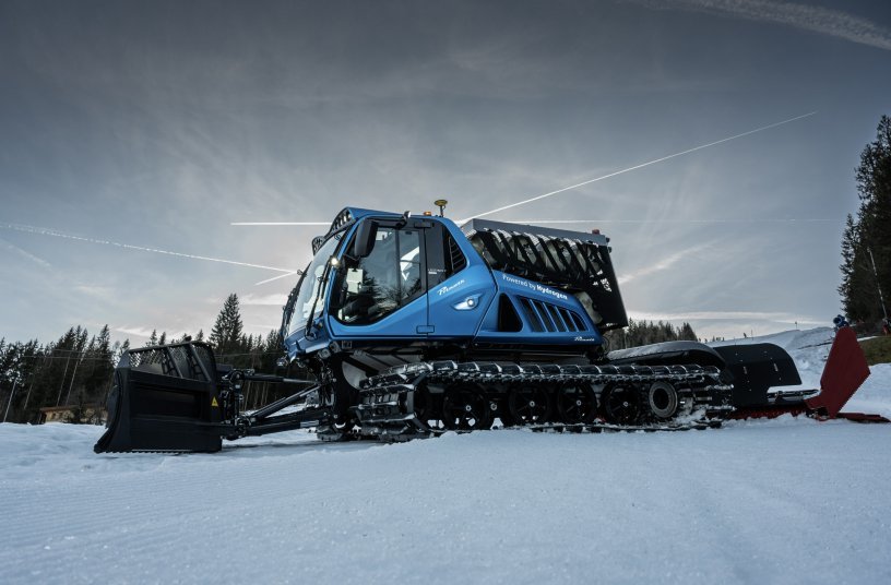 FPT Industrial’s new XC13 Hydrogen combustion engine makes its field debut at Flachau Ski World Cup together with Prinoth<br>IMAGE SOURCE: ©SNOWSPACESALZBURG