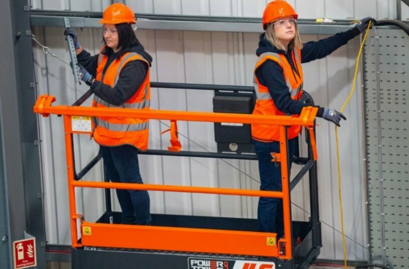 Power Tower Duo<br>IMAGE SOURCE: JLG