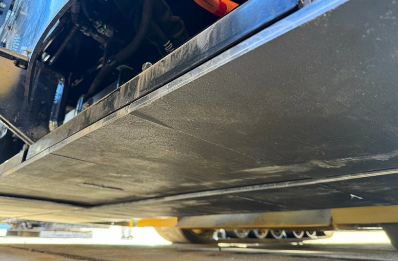 Cat SDX Smooth Plates<br>IMAGE SOURCE: Caterpillar